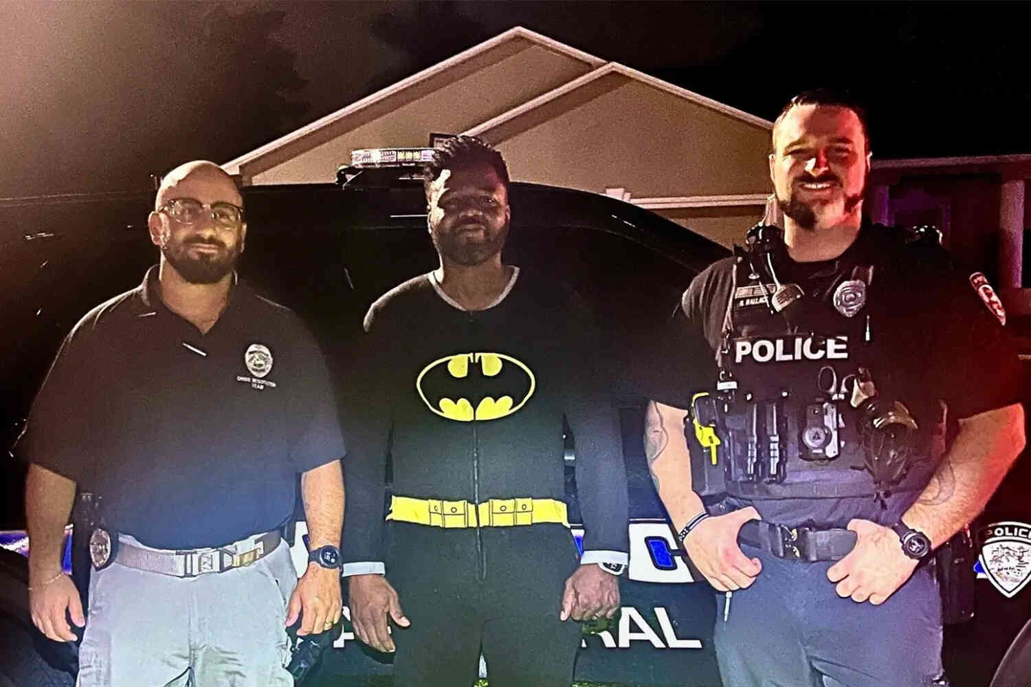Thumbnail for Guy In Batman Pajamas Takes Down Burglar, Detains Him Until Police Arrive