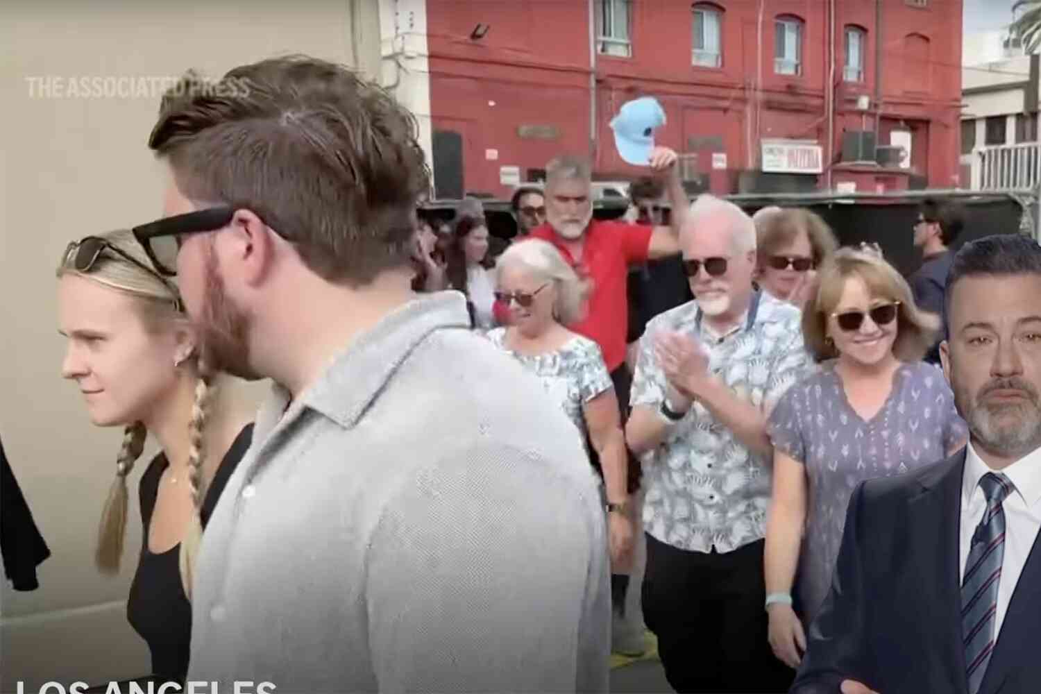 Thumbnail for You gotta check out how diverse Jimmy Kimmel's crowd was on Tuesday 🤣